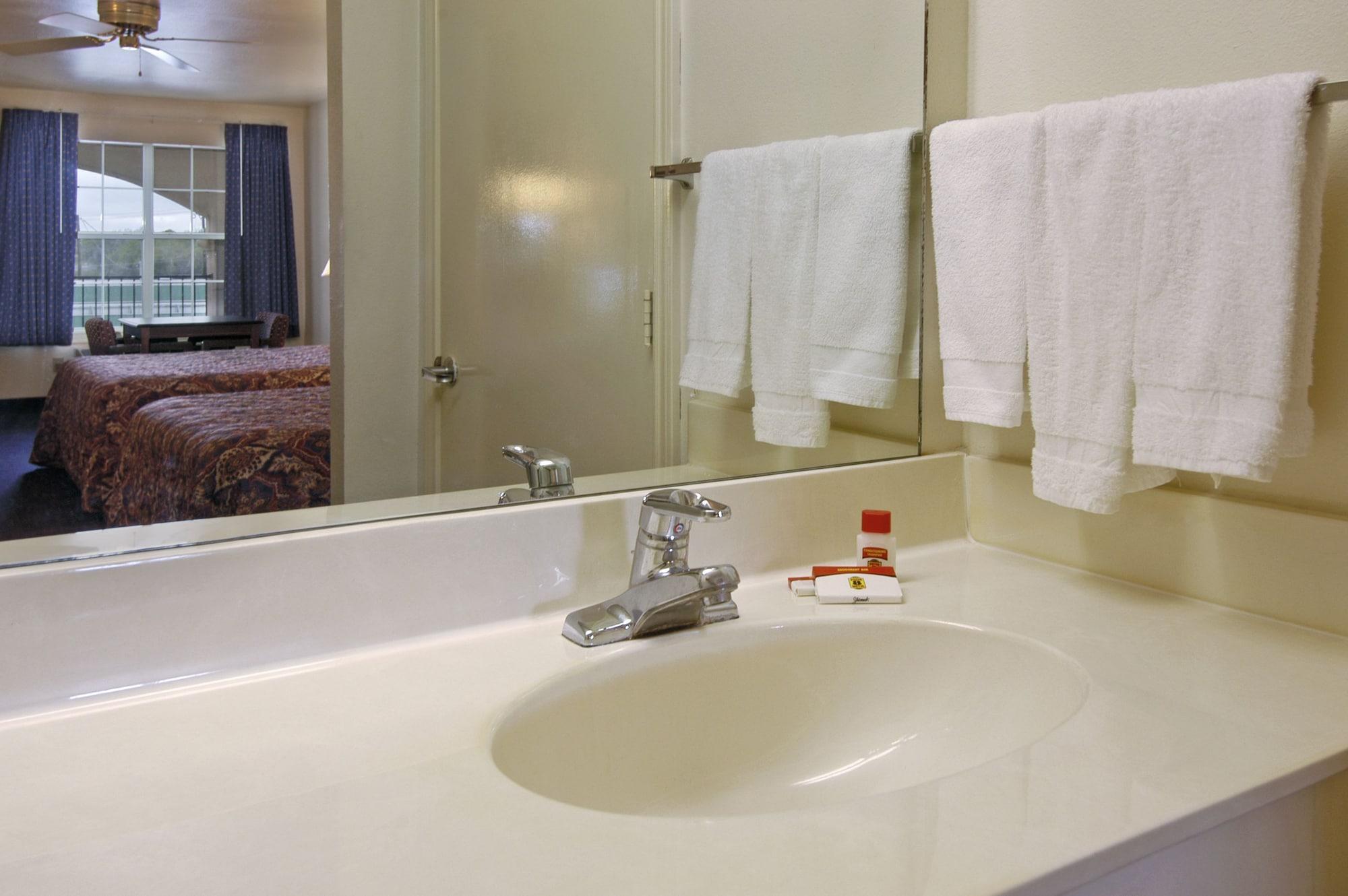 Super 8 By Wyndham Greenville Bilik gambar