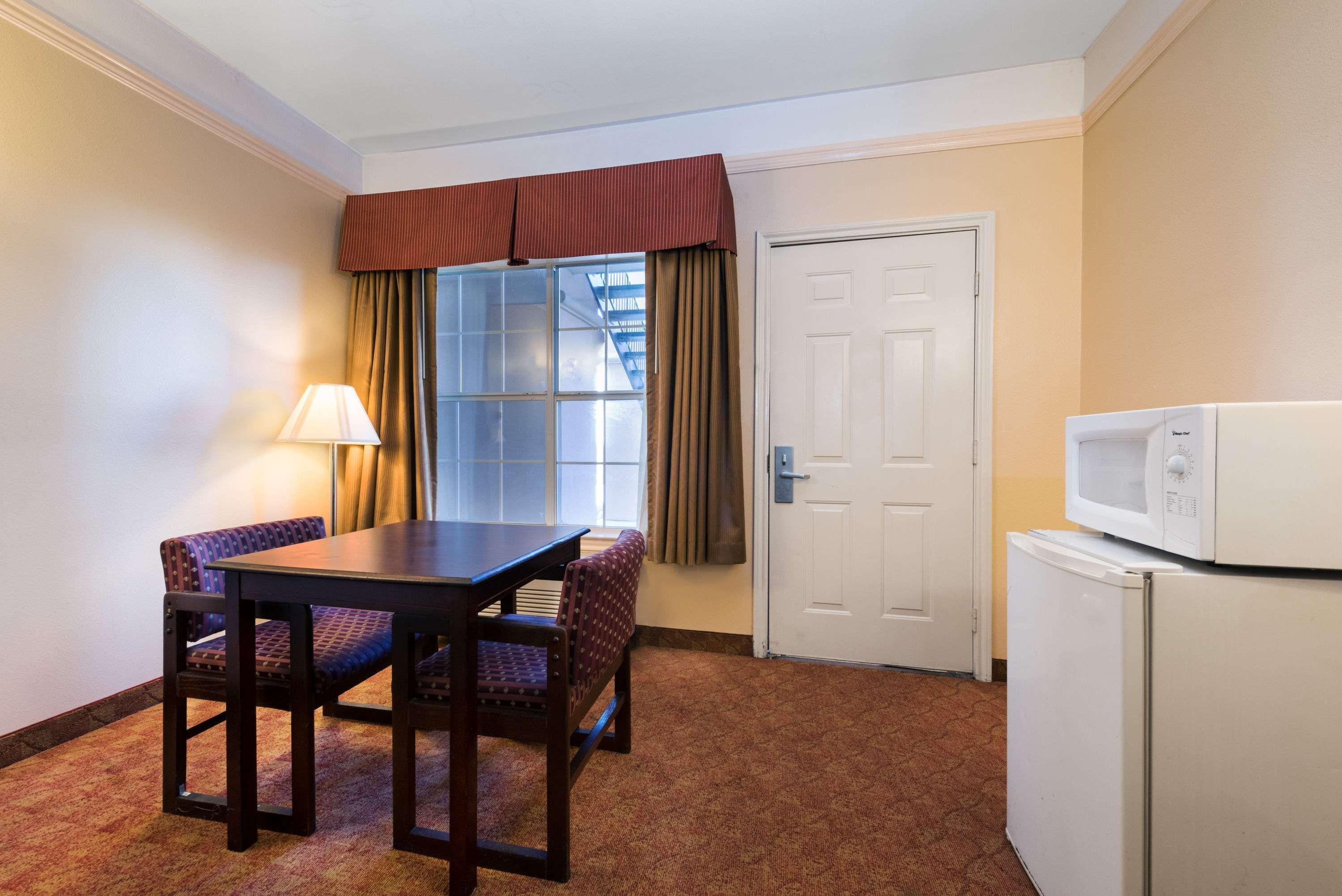 Super 8 By Wyndham Greenville Luaran gambar